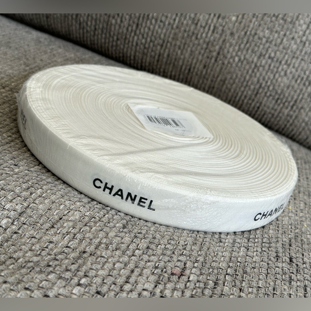 New with Seal Authentic CHANEL White Ribbon Roll 100m ( 110 yard) width 2.5cm
